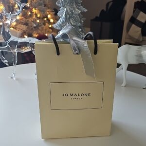 Jo Malone Cream Gift Bag with Silver Ribbon